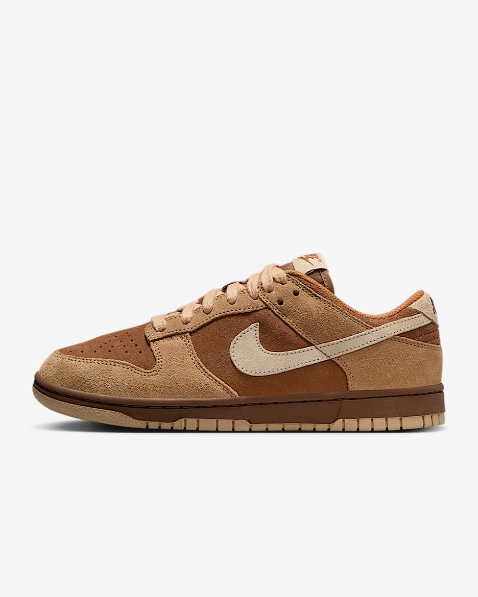 Nike offers dunks low